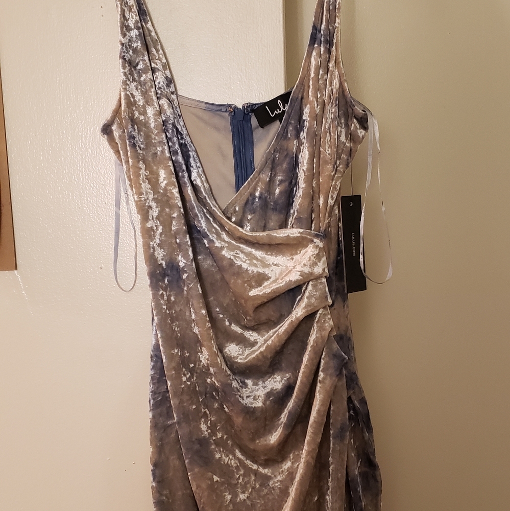 NWT Lulu's velvet burnout dress